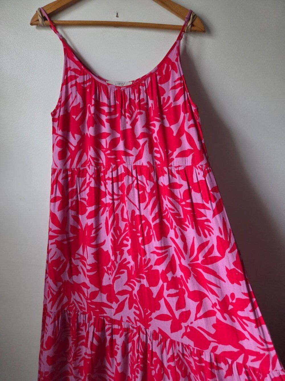 EUC LIKE NEW LOFT FLORAL TIERED TANK MIDI SUMMER DRESS SIZE XS/S - Picture 3 of 13
